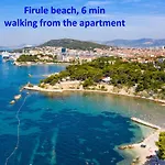 Zenta With Terrace And Sea View, 4 Min Walk To The