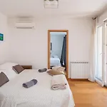 Zenta With Terrace And Sea View, 4 Min Walk To The Apartment *
