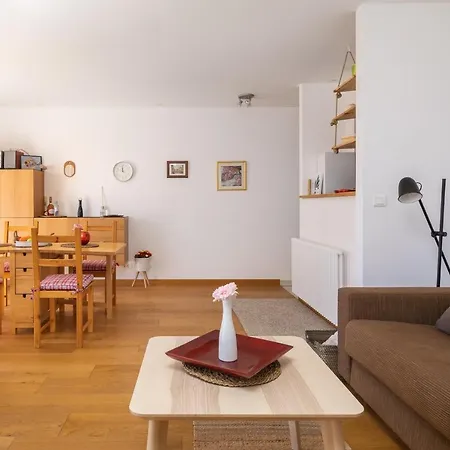 Zenta With Terrace And Sea View, 4 Min Walk To The * Split