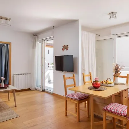 Zenta With Terrace And Sea View, 4 Min Walk To The * Split