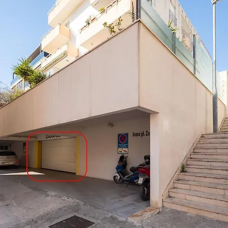 Zenta With Terrace And Sea View, 4 Min Walk To The *