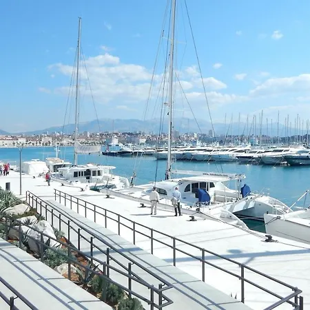 Zenta With Terrace And Sea View, 4 Min Walk To The