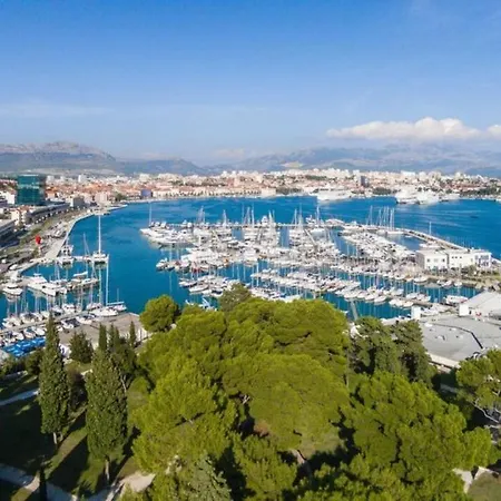 Zenta With Terrace And Sea View, 4 Min Walk To The Appartement *